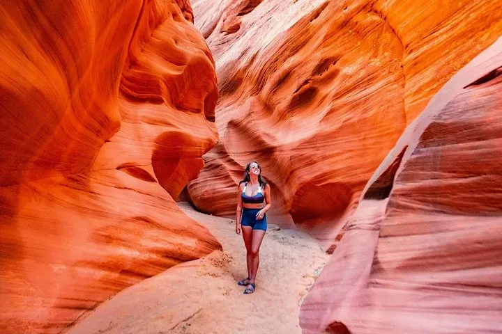 15-seat van option on an Antelope Canyon tour from Las Vegas to Page, Arizona